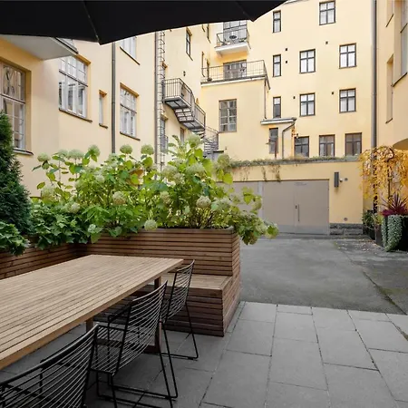 Wehost Iso Roobertinkatu 26